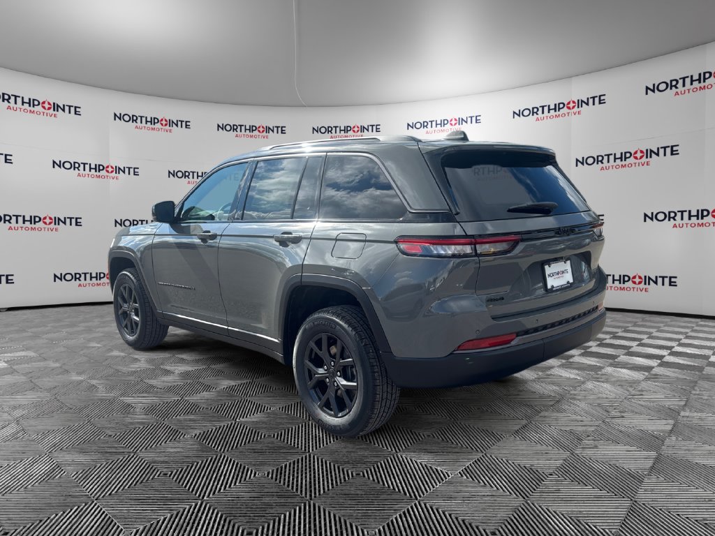 New 2027 Jeep Grand Cherokee 2 Row LAREDO 4X4 Sport Utility