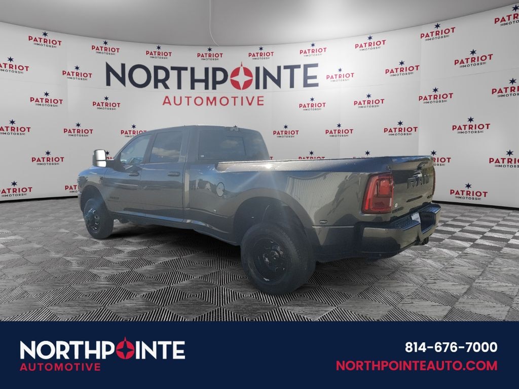 New 2026 Ram 3500 LARAMIE CREW CAB 4X4 8' BOX Pickup