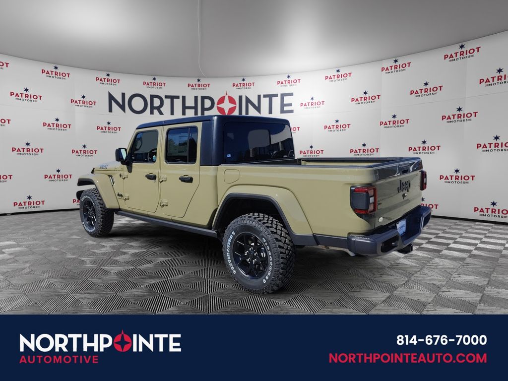 2025 Jeep Gladiator Willys photo 3
