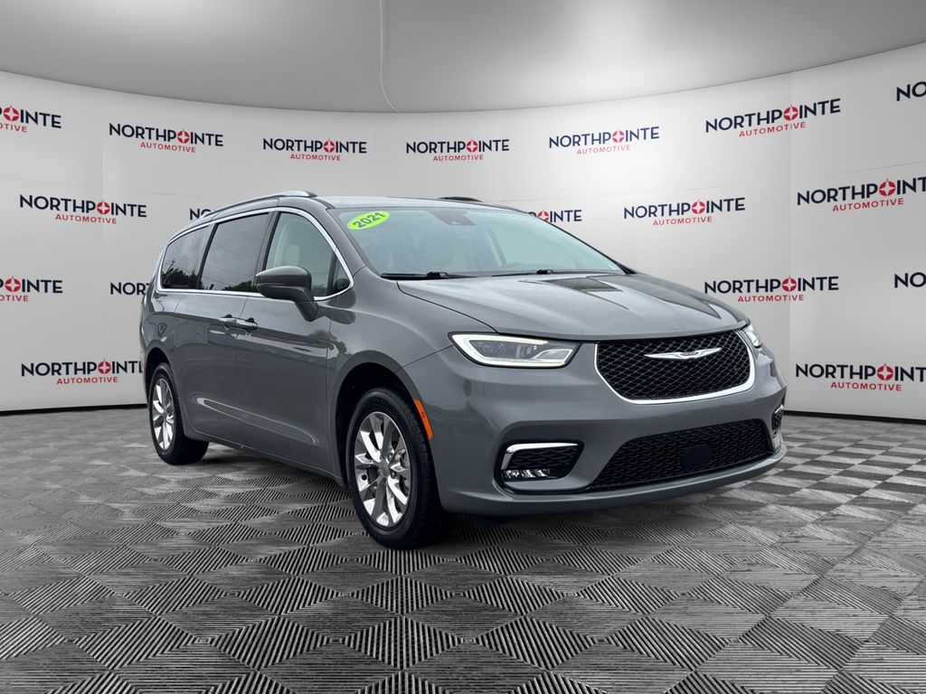 2021 Chrysler Pacifica Touring L's photo