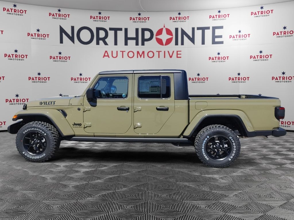 New 2025 Jeep Gladiator WILLYS 4X4 Pickup