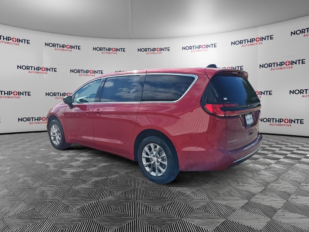 New 2027 Chrysler Pacifica SELECT AWD Passenger Van