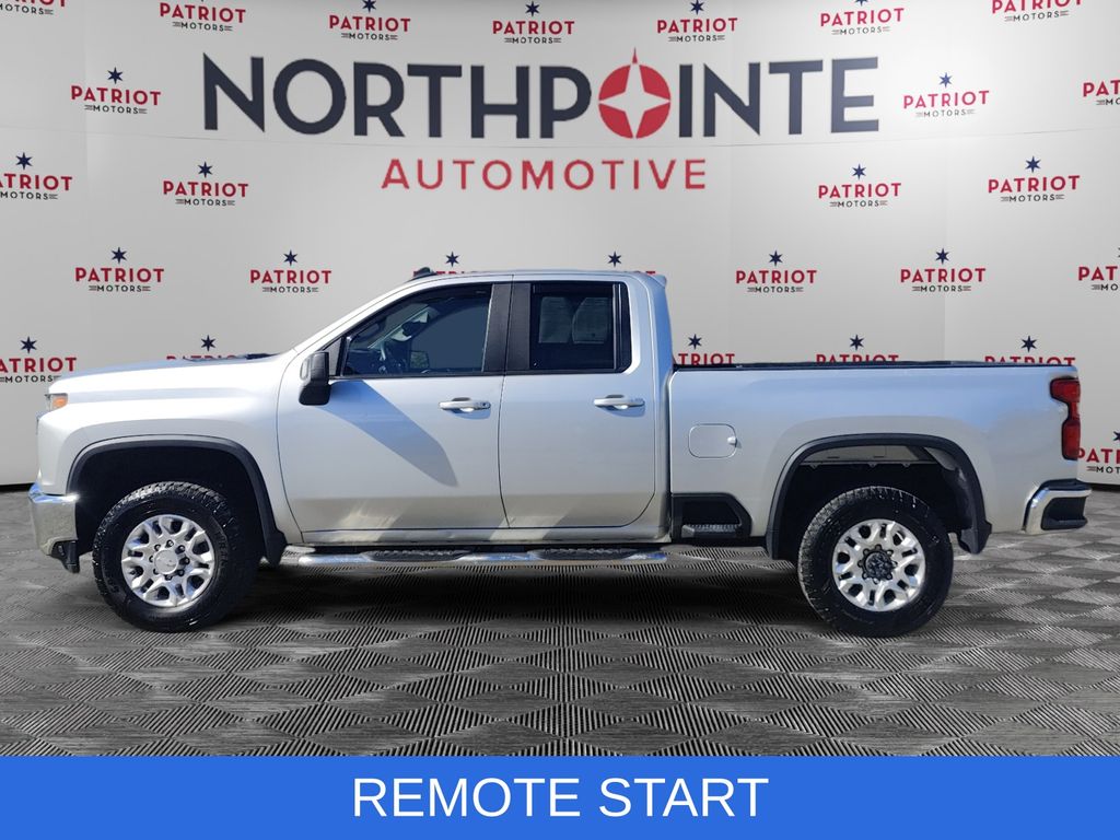 2020 Chevrolet Silverado 2500HD LT photo 3