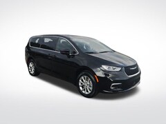 2026 Chrysler Pacifica SELECT AWD Passenger Van