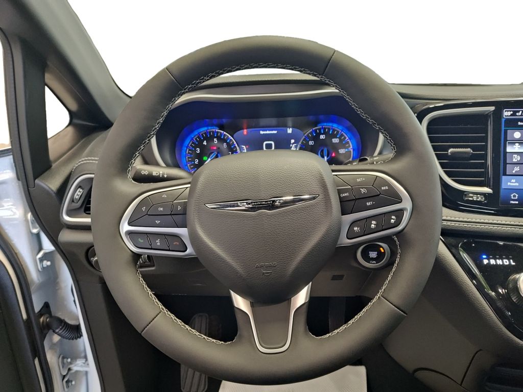 2026 Chrysler Pacifica Select - Photo 12