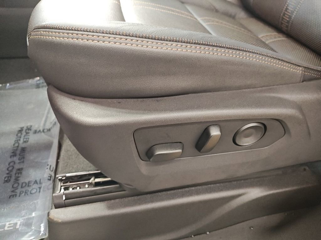 2026 Chevrolet Suburban High Country - Photo 29