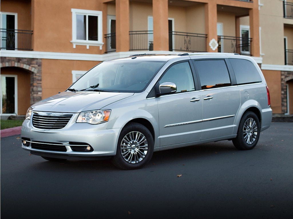 Used 2015 Chrysler Town & Country Touring