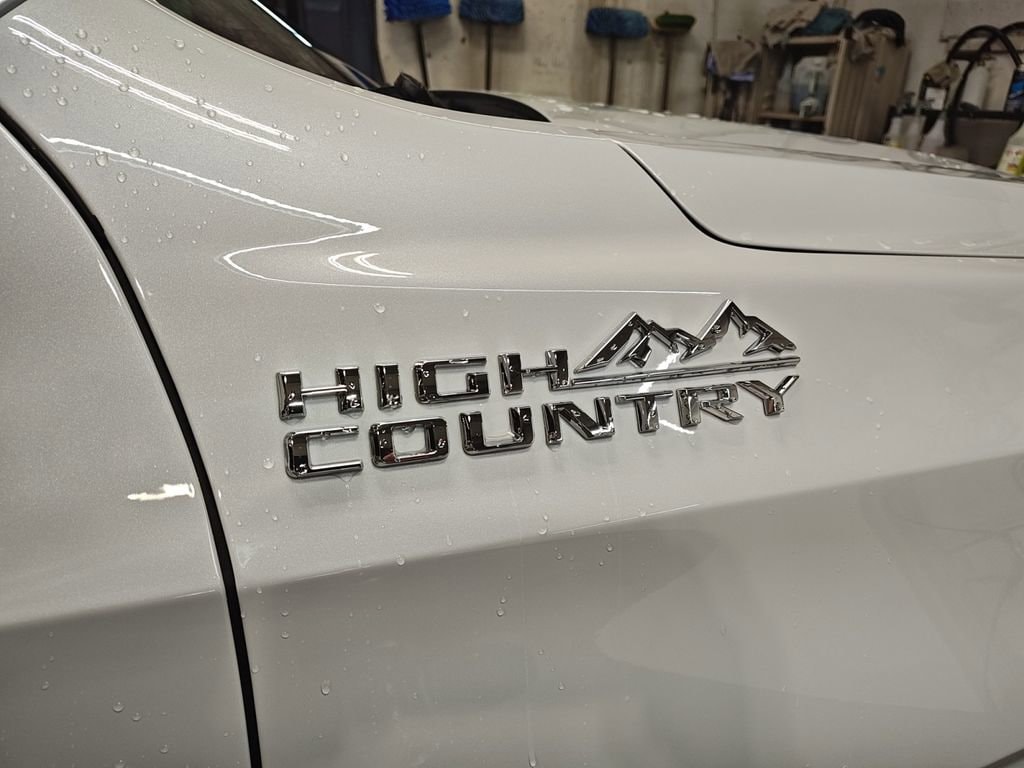 2026 Chevrolet Suburban High Country - Photo 33