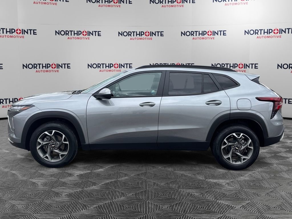 Used 2024 Chevrolet Trax LT SUV