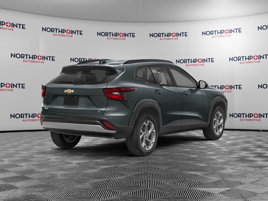 New 2025 Chevrolet Trax LT SUV