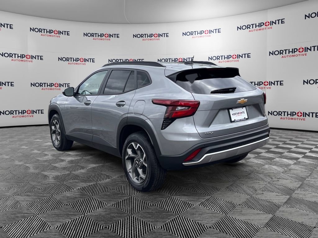 Used 2024 Chevrolet Trax LT SUV