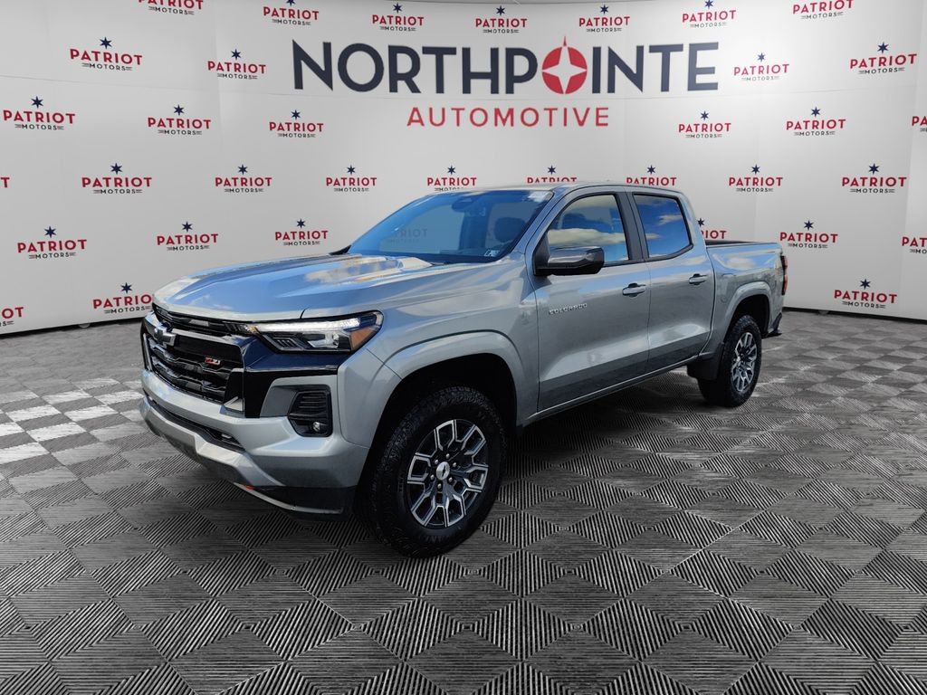 2025 Chevrolet Colorado Z71 photo 2