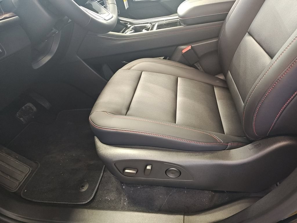2026 Chevrolet Traverse Z71 - Photo 31