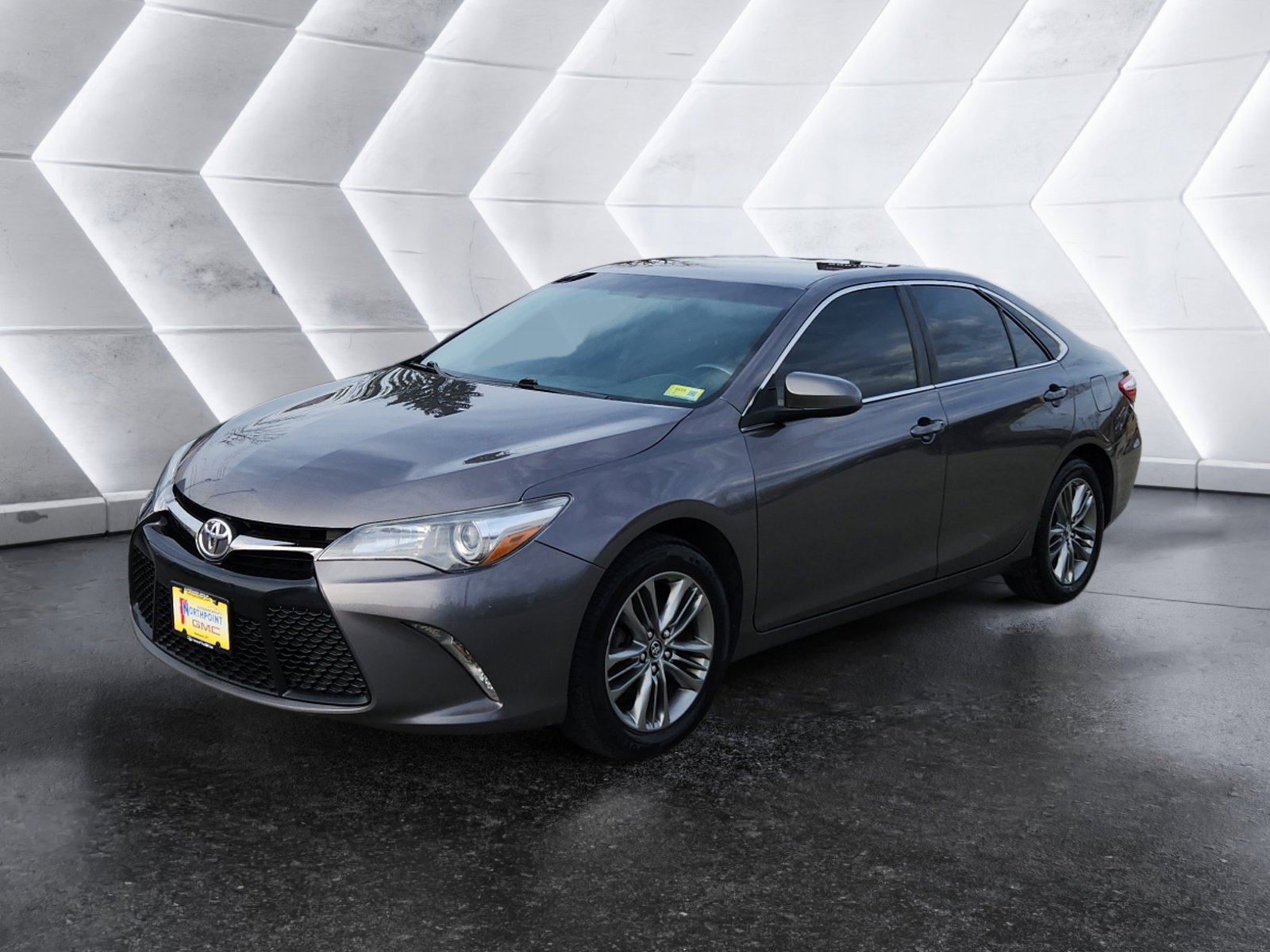 Used 2017 Toyota Camry SE with VIN 4T1BF1FK4HU389683 for sale in Newport, VT