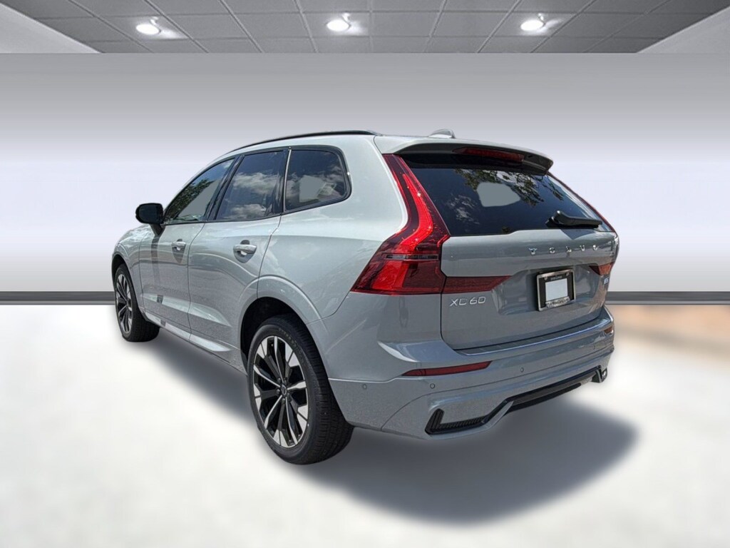 New 2026 Volvo XC60 B5 Plus SUV