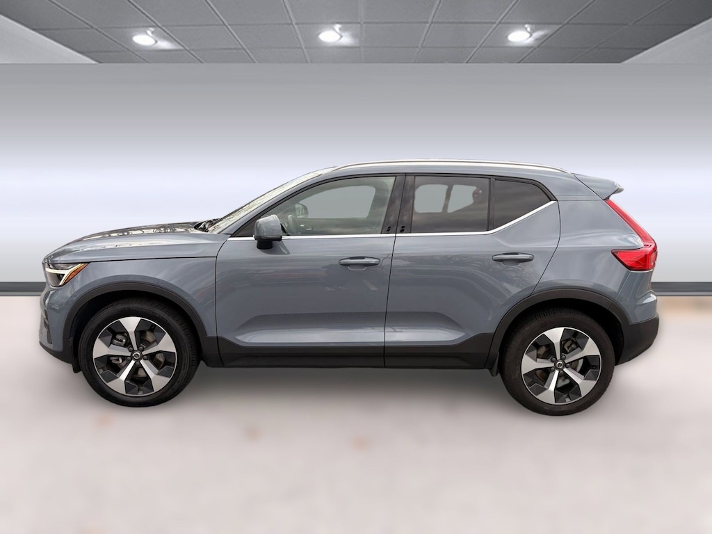 Certified 2023 Volvo XC40 B5 Plus B5 AWD Plus Bright Theme