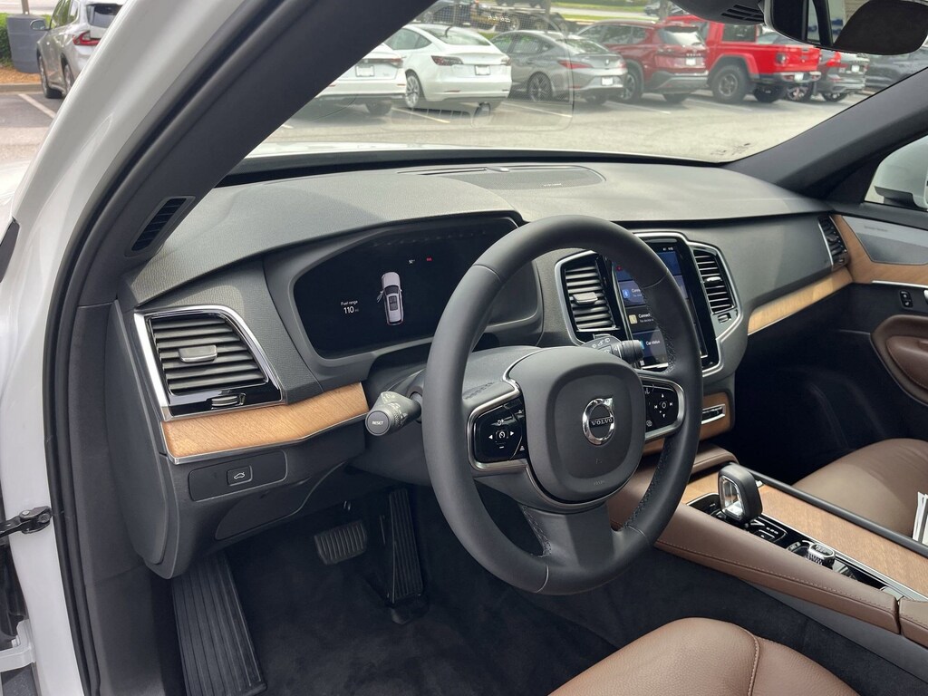Used 2024 Volvo XC90 Plus Bright Theme B6 AWD Plus Bright Theme 7P