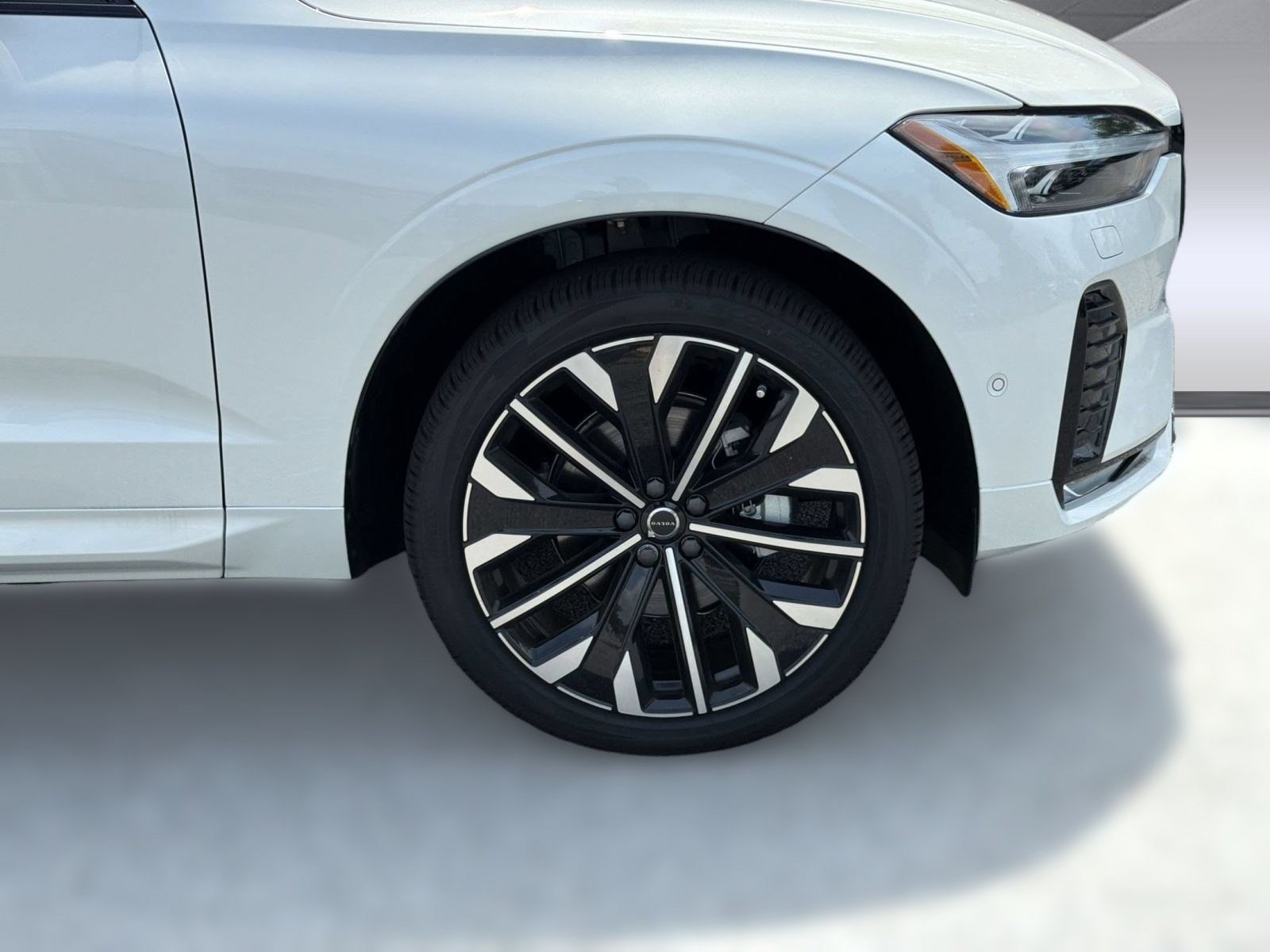 2026 Volvo XC60 Ultra - Photo 11