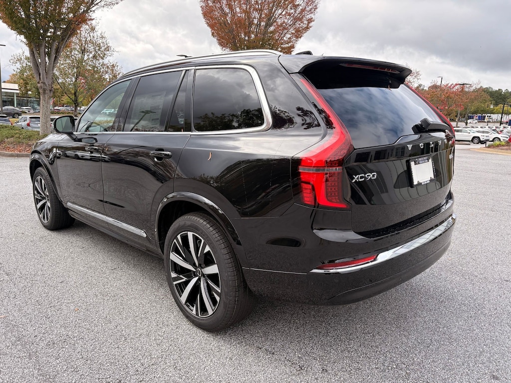 New 2026 Volvo XC90 B5 Core 7 Passenger SUV