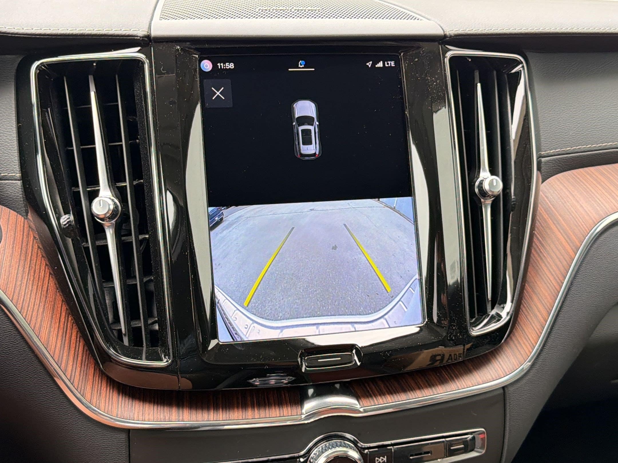 2023 Volvo XC60 Ultimate - Photo 18
