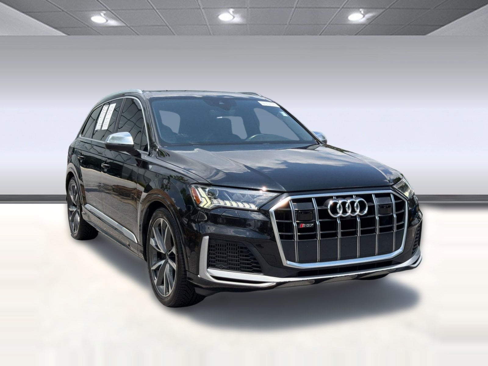 SQ7 Premium Plus SUV
