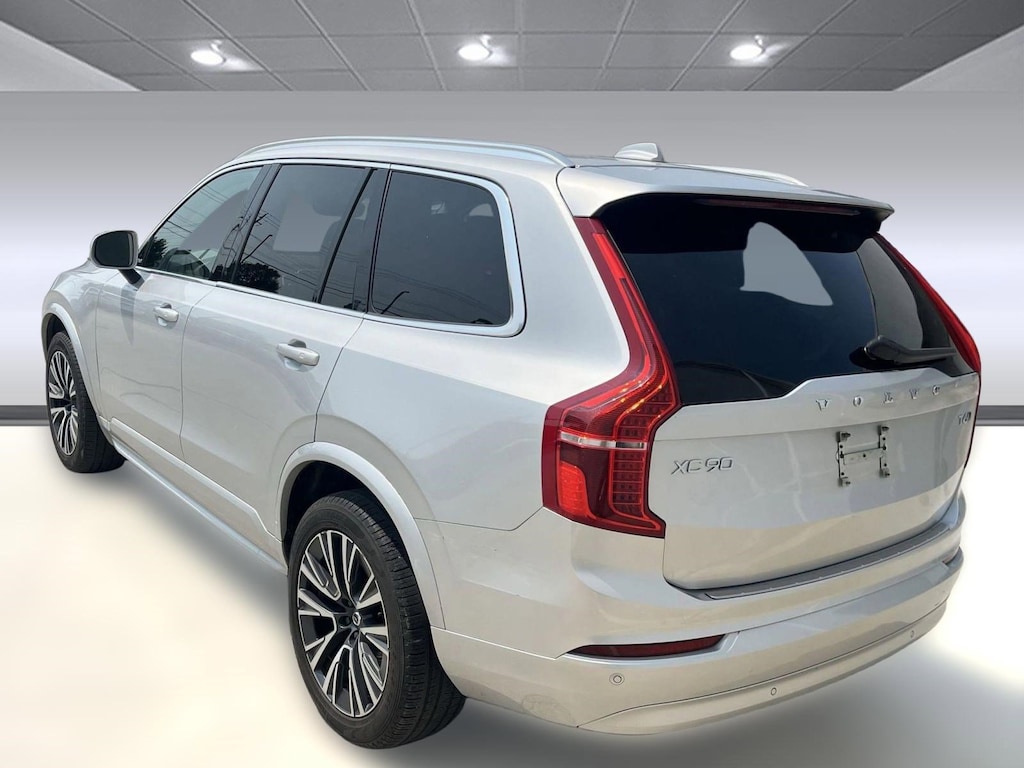 Certified 2022 Volvo XC90 T6 Momentum 7 Passenger T6 AWD Momentum 7P