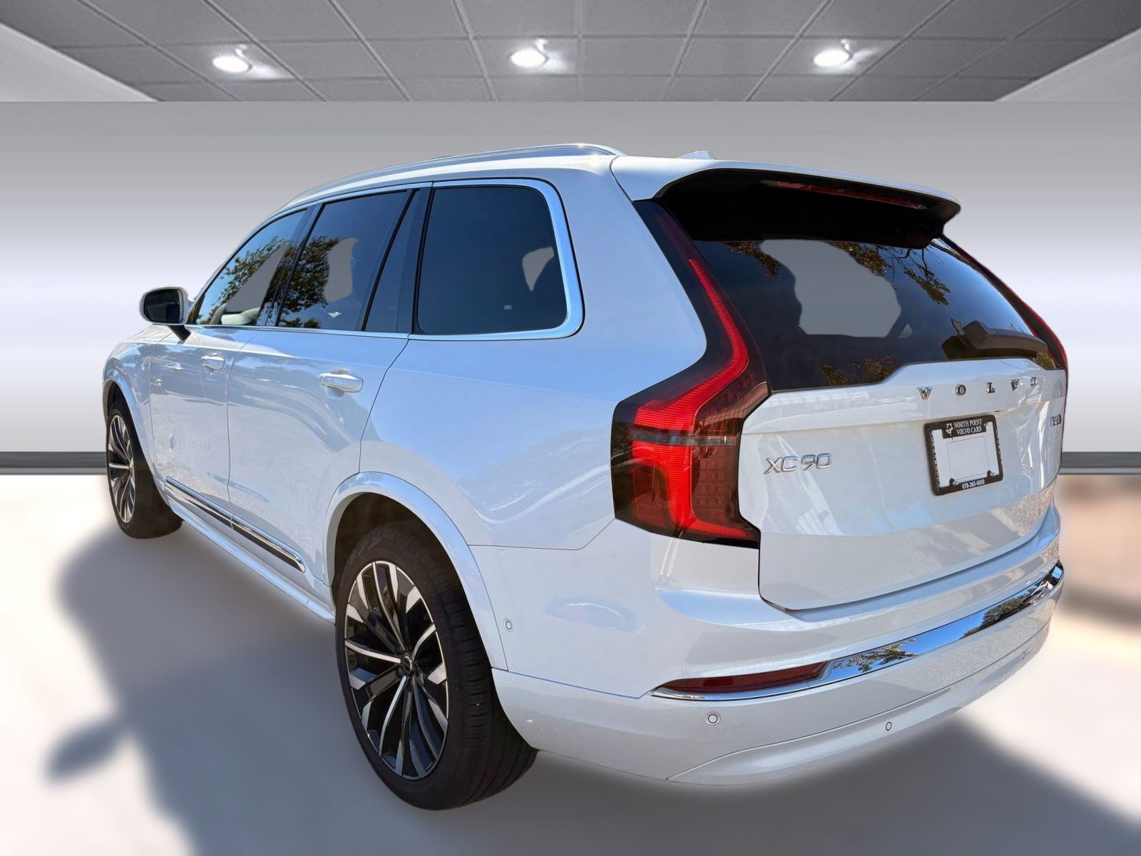 2025 Volvo XC90 AWD Plus photo 3