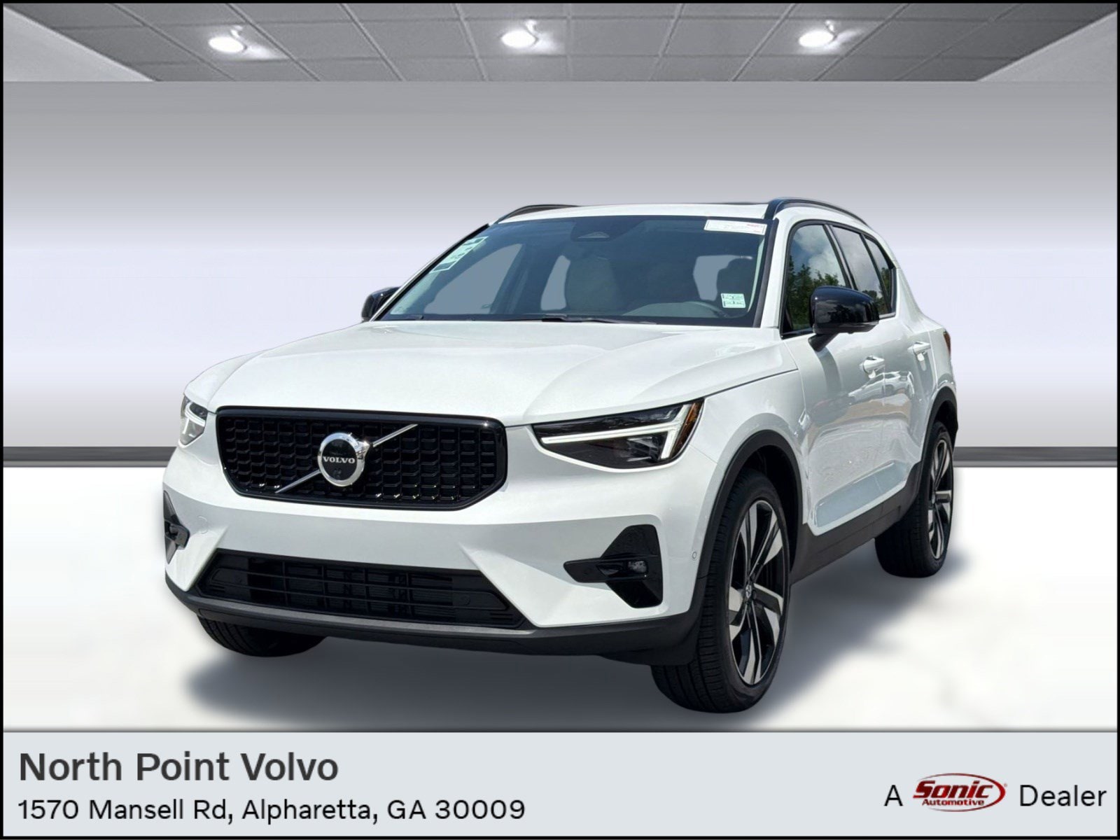 2026 Volvo XC40 B5 Ultra Dark AWD's photo