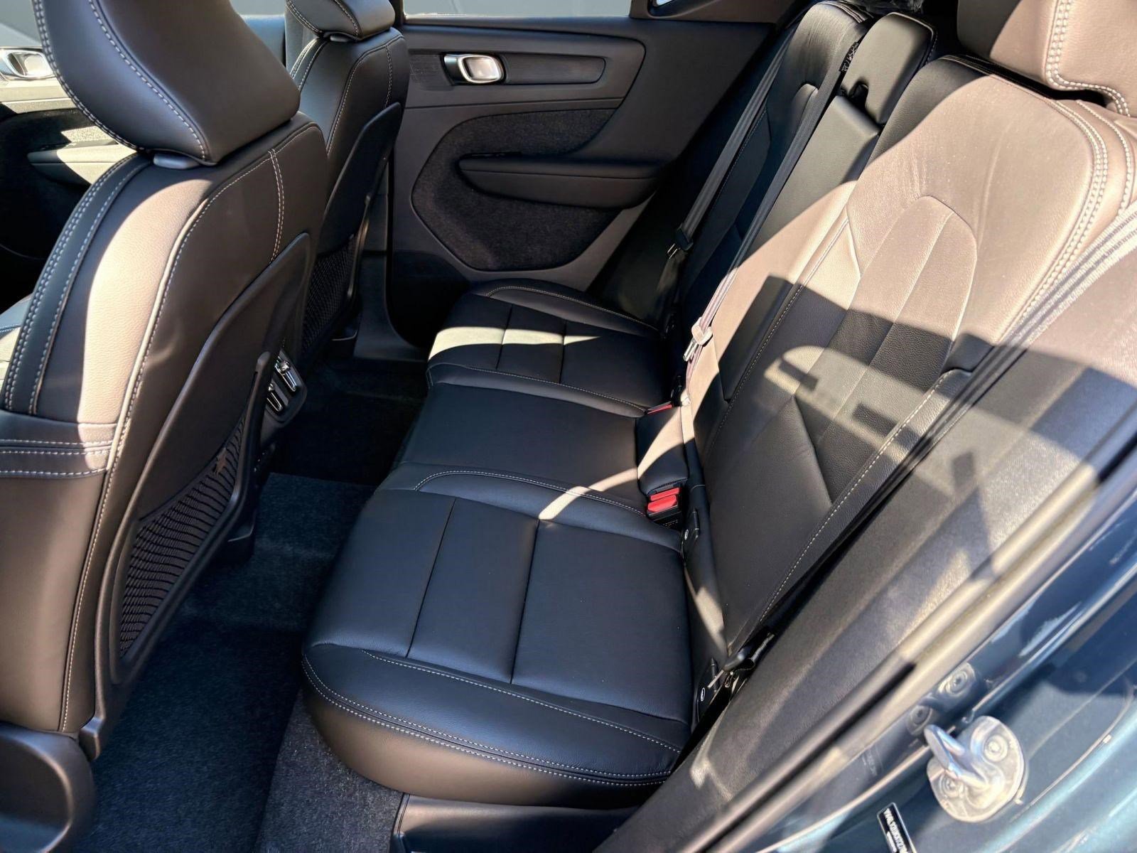 2026 Volvo XC40 Core - Photo 15