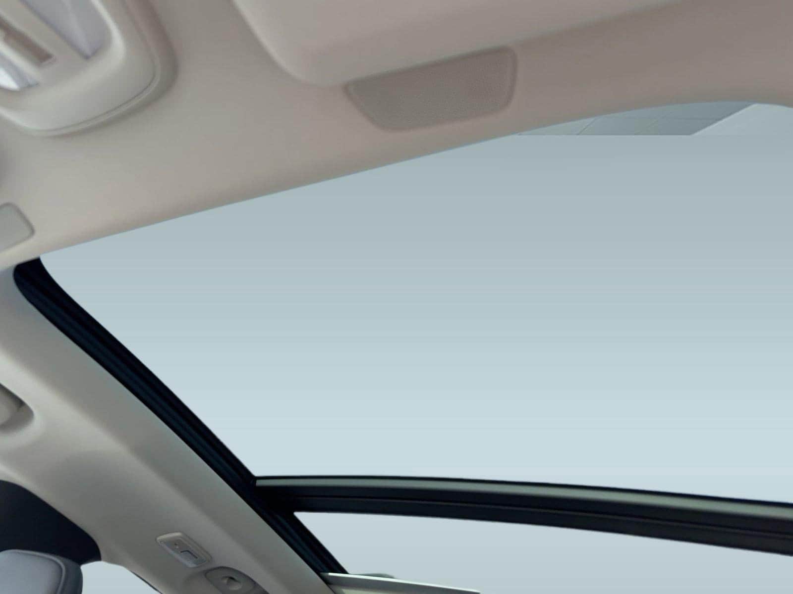 2026 Volvo XC90 Plus - Photo 15