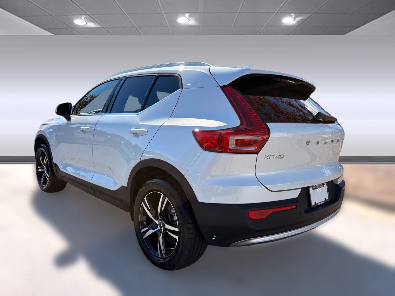 2025 Volvo XC40 AWD Core photo 3
