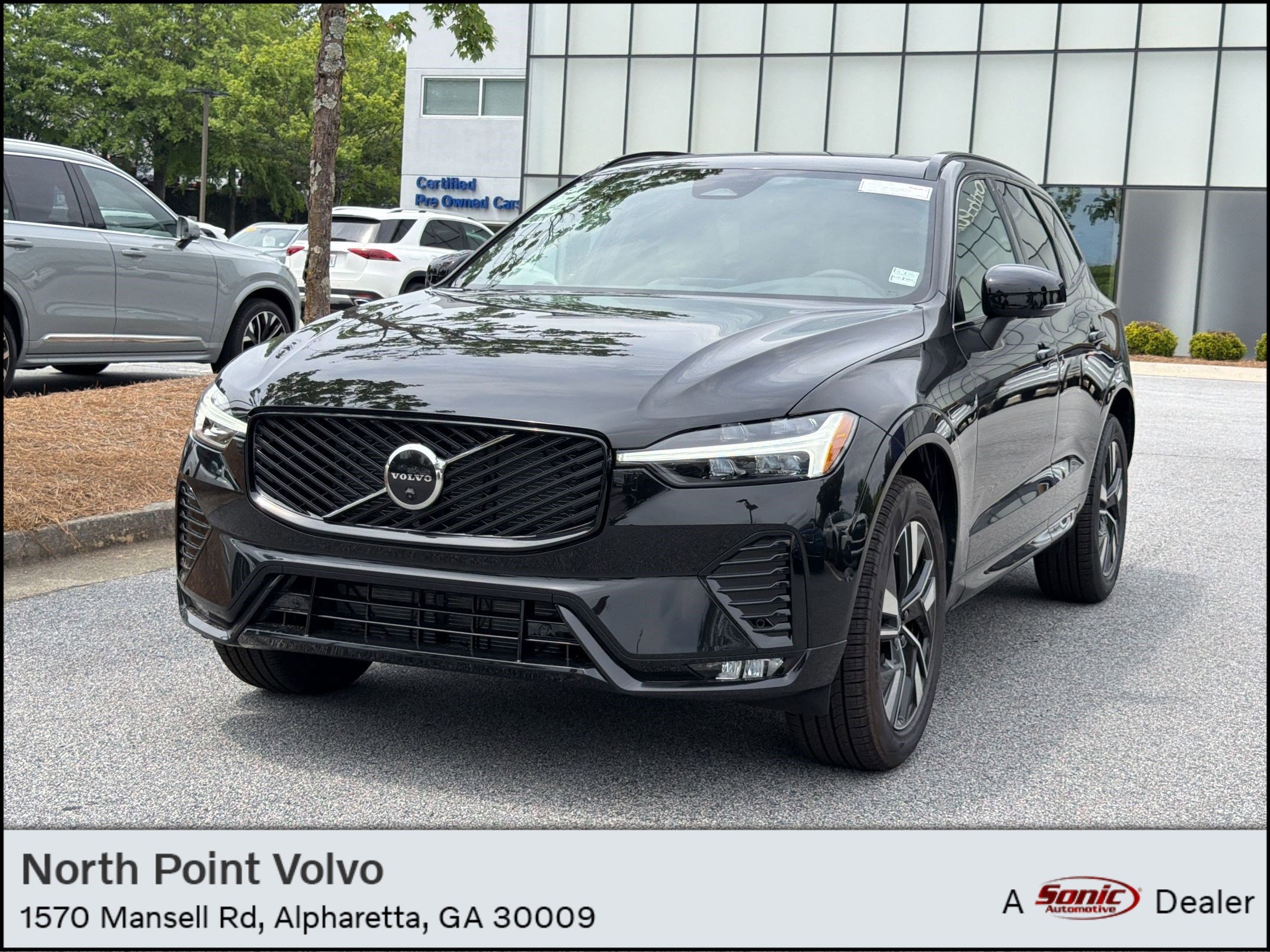 2026 Volvo XC60 B5 Plus Dark AWD's photo