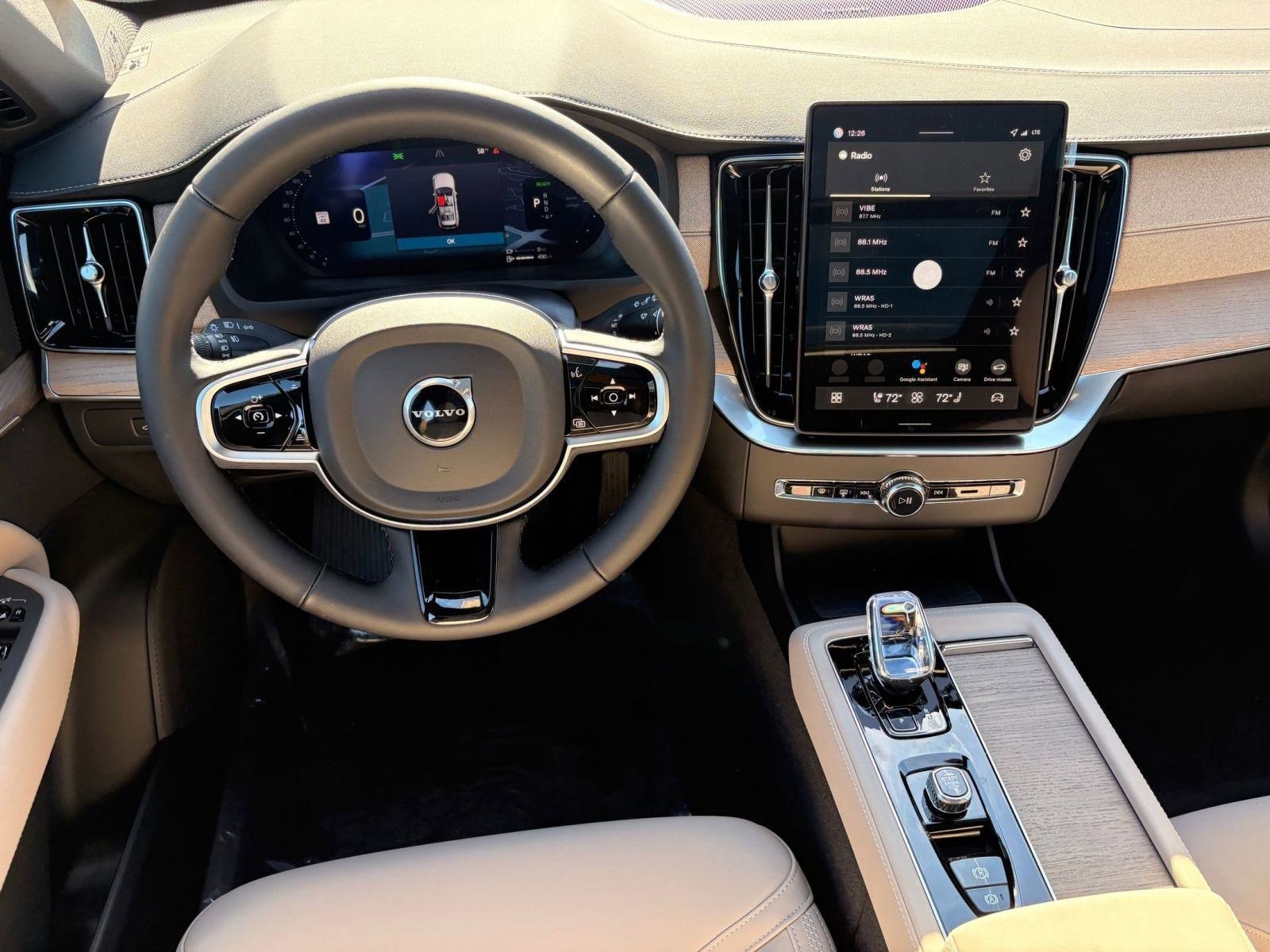 2026 Volvo XC90 Plus - Photo 23