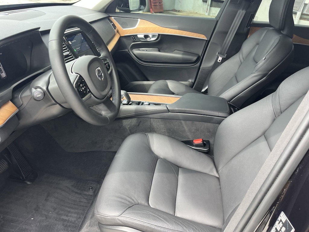 Certified 2024 Volvo XC90 B6 Plus 7 Passenger B6 AWD Plus Bright Theme 7P