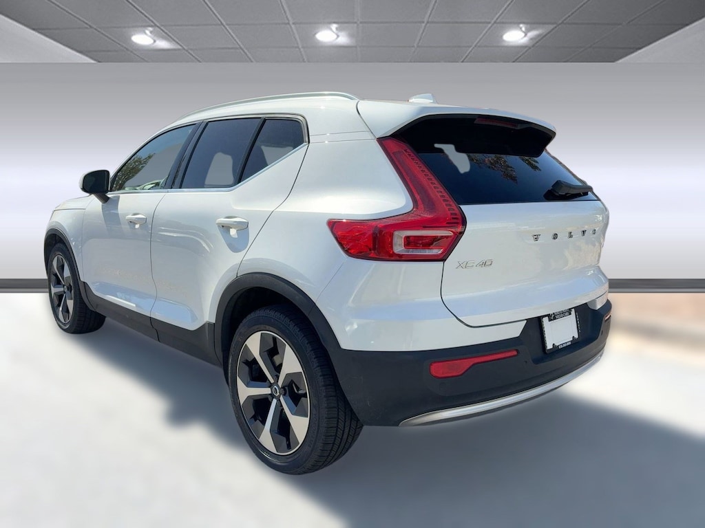 Certified 2023 Volvo XC40 B4 Plus B4 FWD Plus Bright Theme