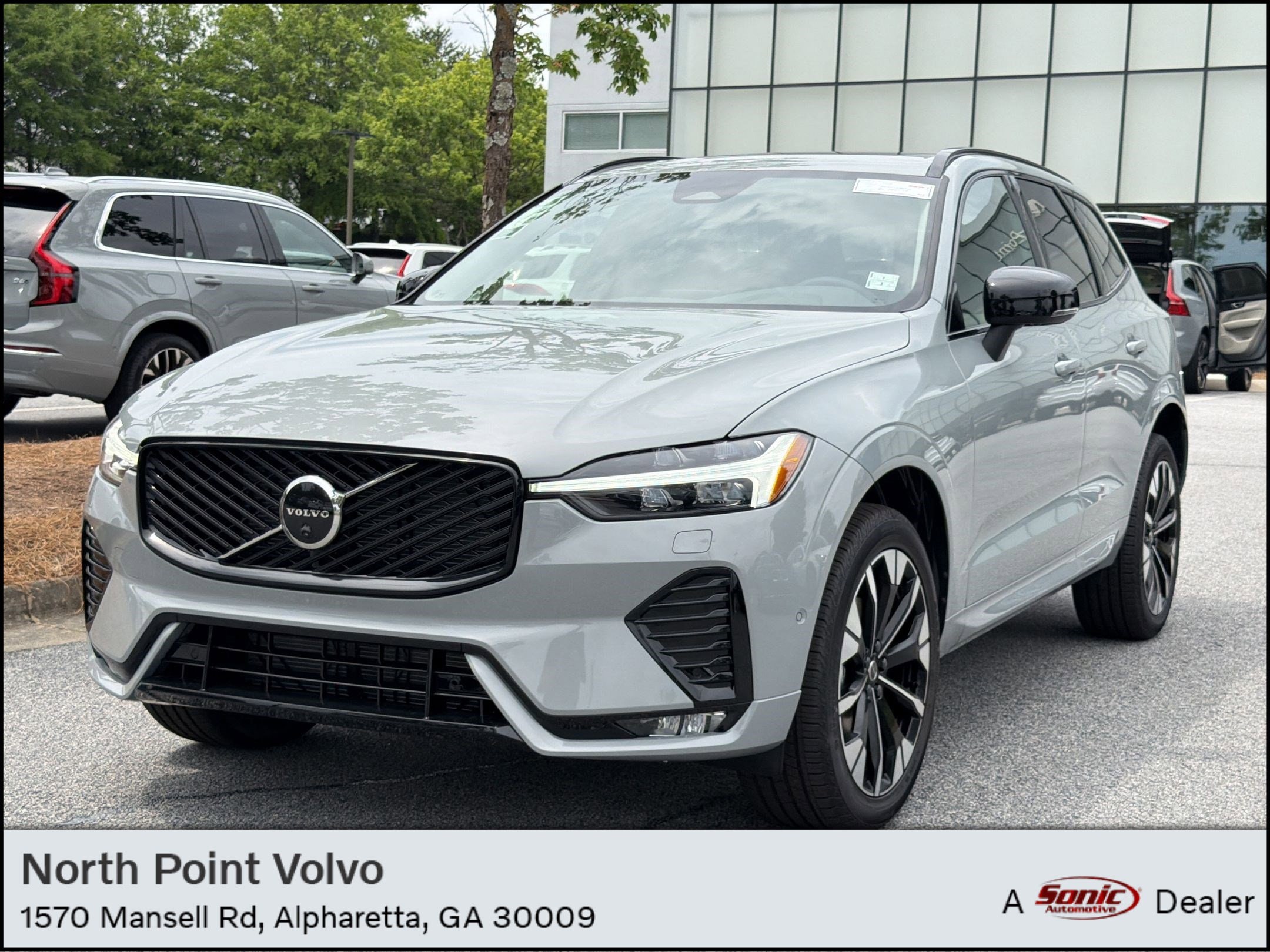 2026 Volvo XC60 B5 Plus Dark AWD's photo