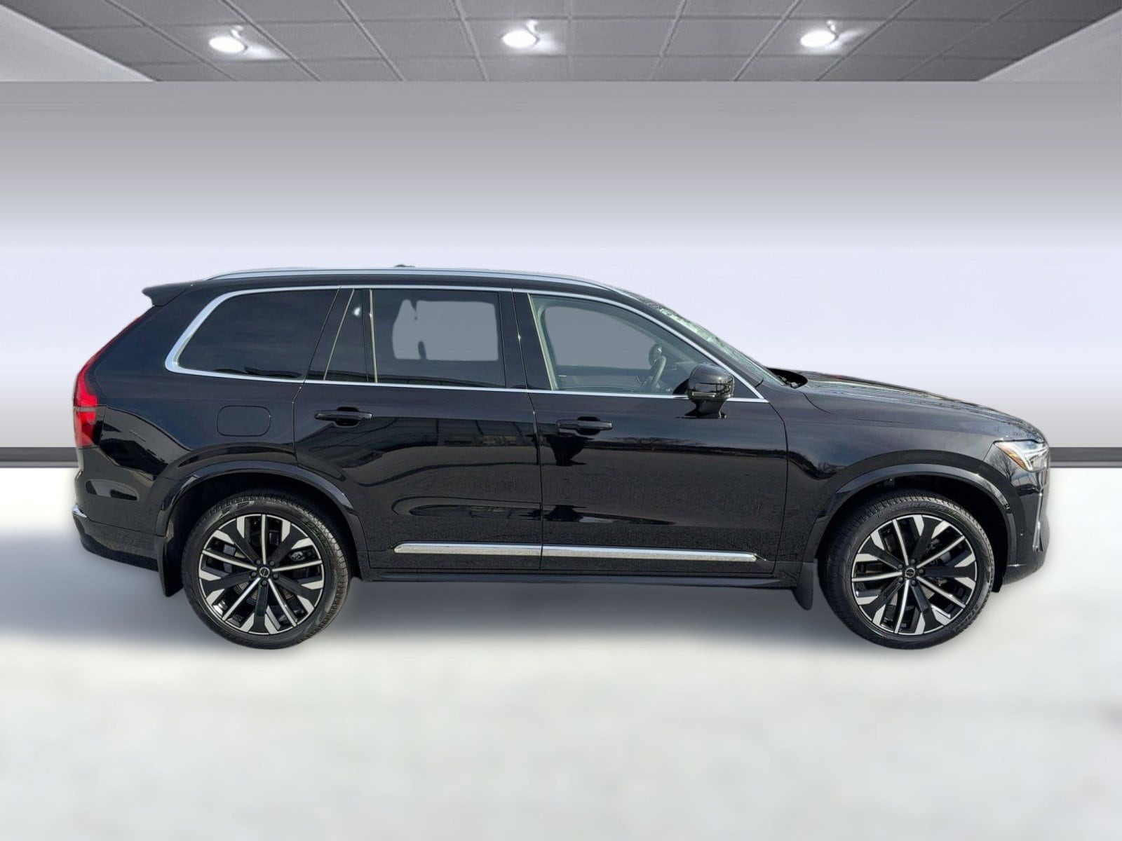 2026 Volvo XC90 Plus - Photo 8