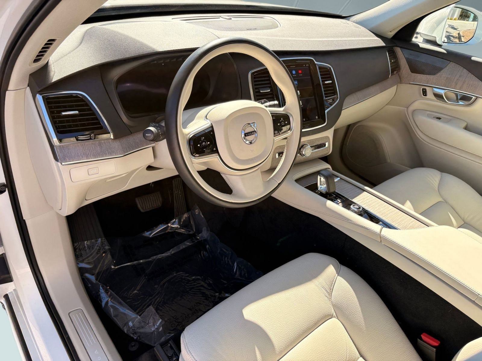 2024 Volvo XC90 AWD Plus photo 4