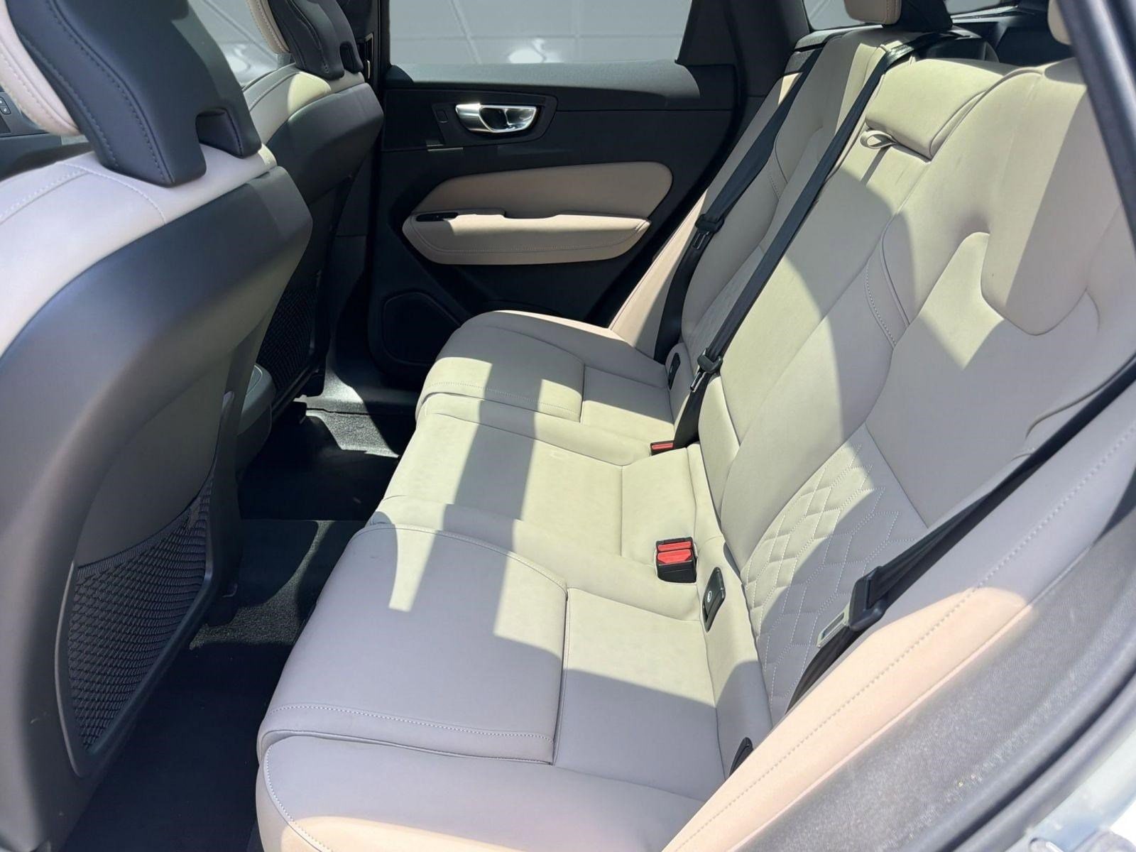 2026 Volvo XC60 Plus - Photo 15