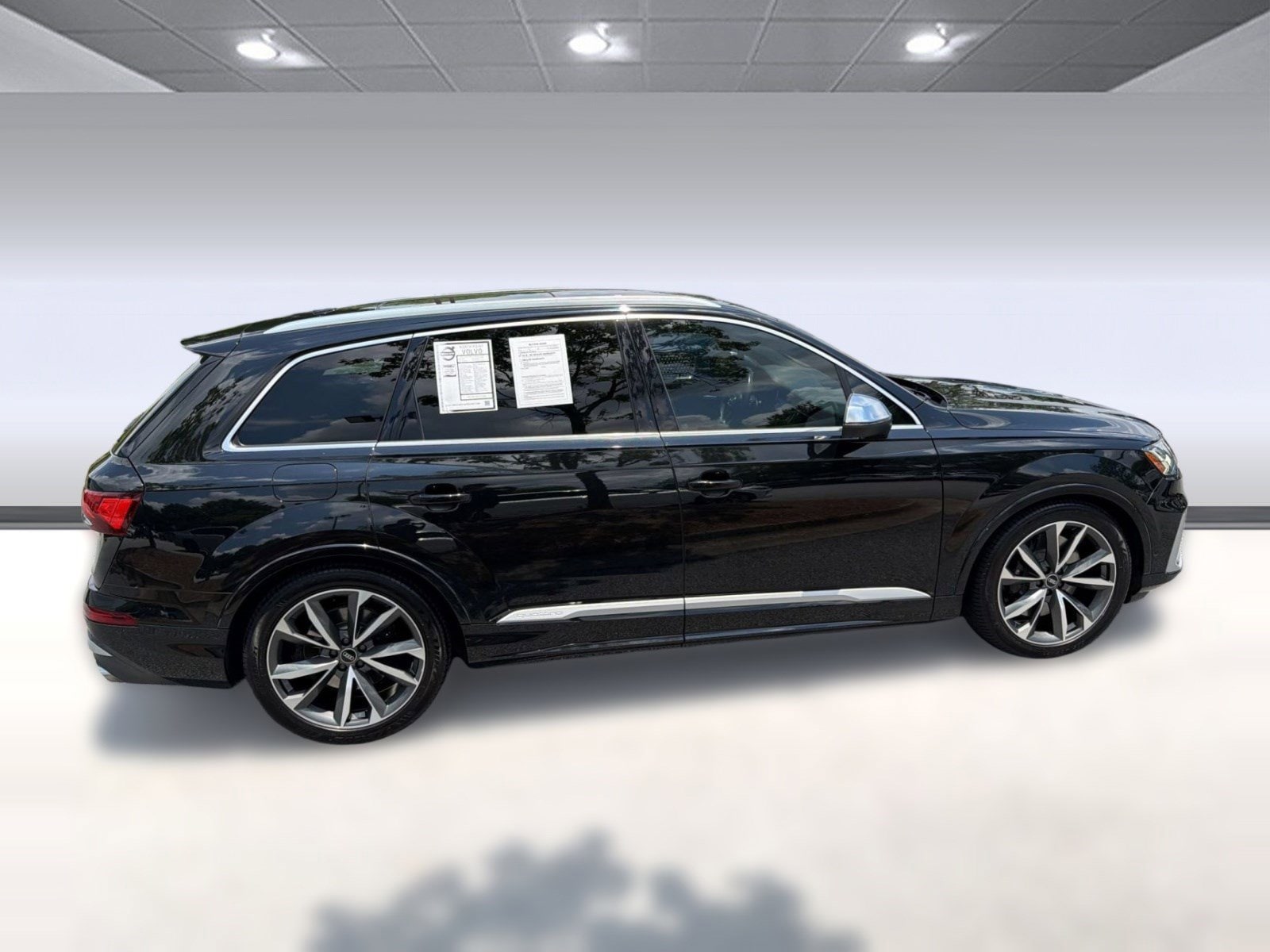 SQ7 Premium Plus SUV