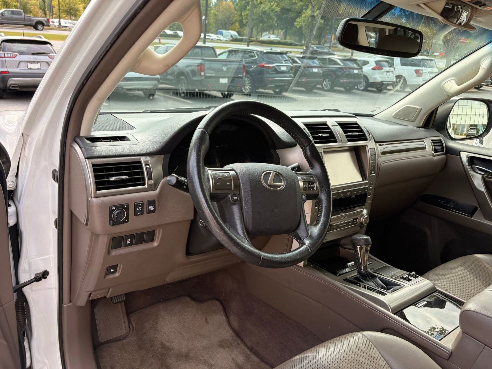 2017 Lexus GX 460 photo 4