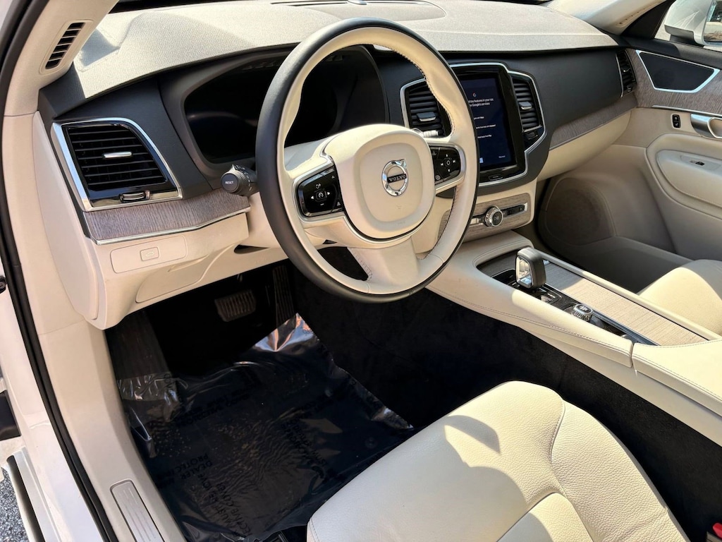 Certified 2024 Volvo XC90 B6 Plus 6 Passenger B6 AWD Plus Bright Theme 6P