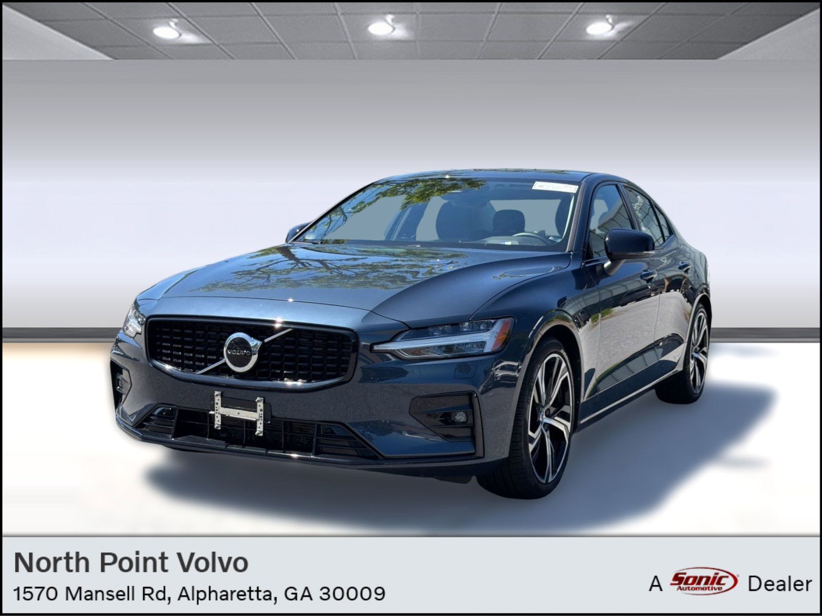 2023 Volvo S60 B5 Core Dark Theme's photo