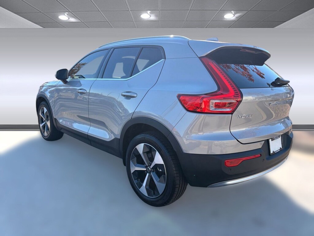 Certified 2024 Volvo XC40 B5 Core B5 AWD Core Bright Theme