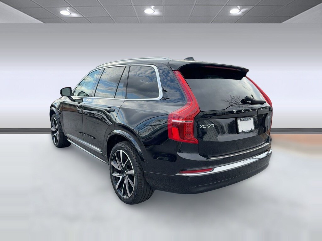 Certified 2024 Volvo XC90 B6 Plus 7 Passenger B6 AWD Plus Bright Theme 7P