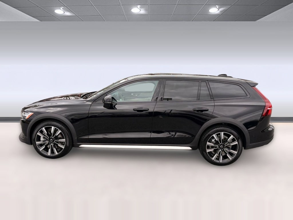 Certified 2025 Volvo V60 Cross Country B5 Ultra B5 AWD Ultra