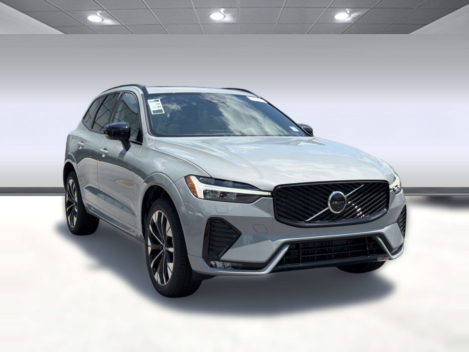 2026 Volvo XC60 Plus - Photo 7