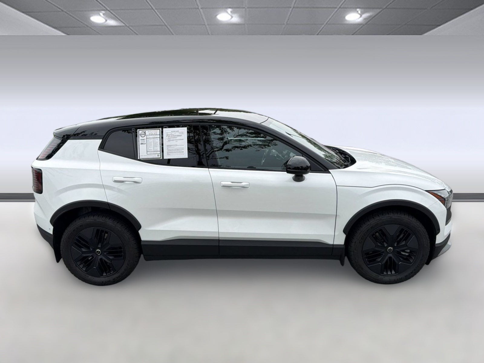 EX30 Cross Country Ultra SUV