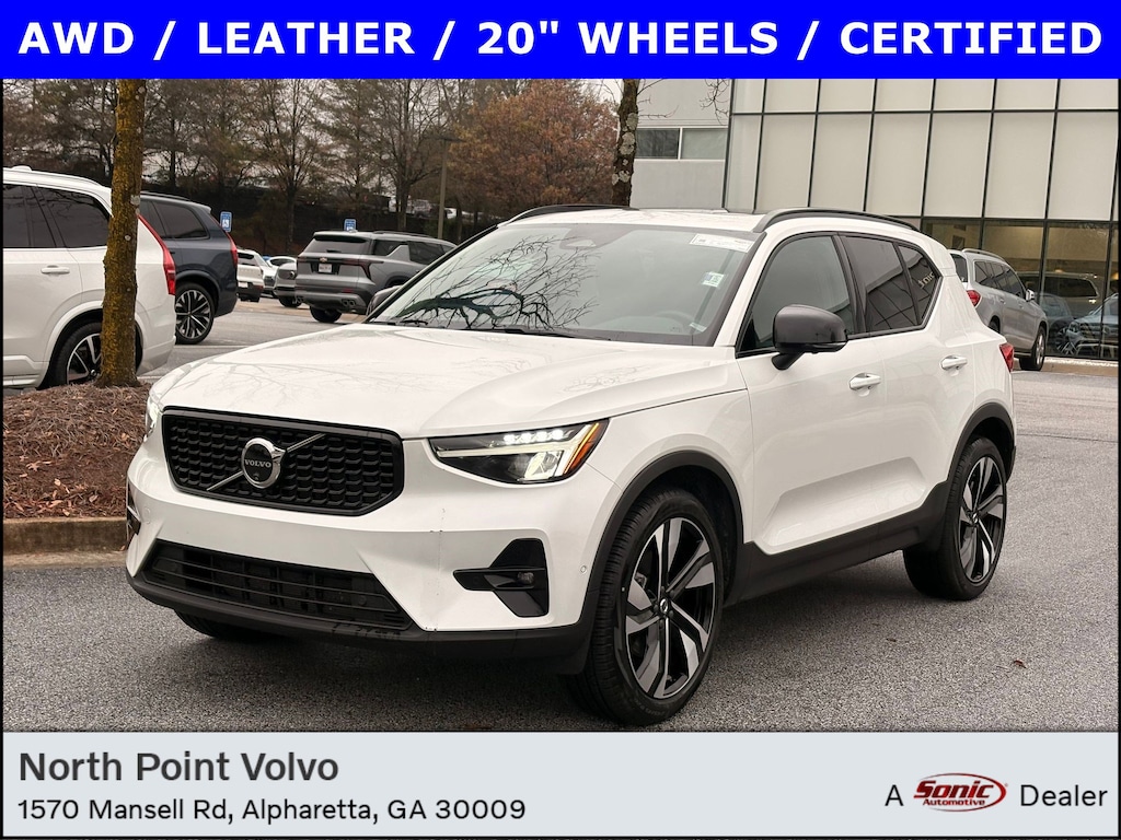 Certified 2025 Volvo XC40 B5 Plus B5 AWD Plus Dark Theme