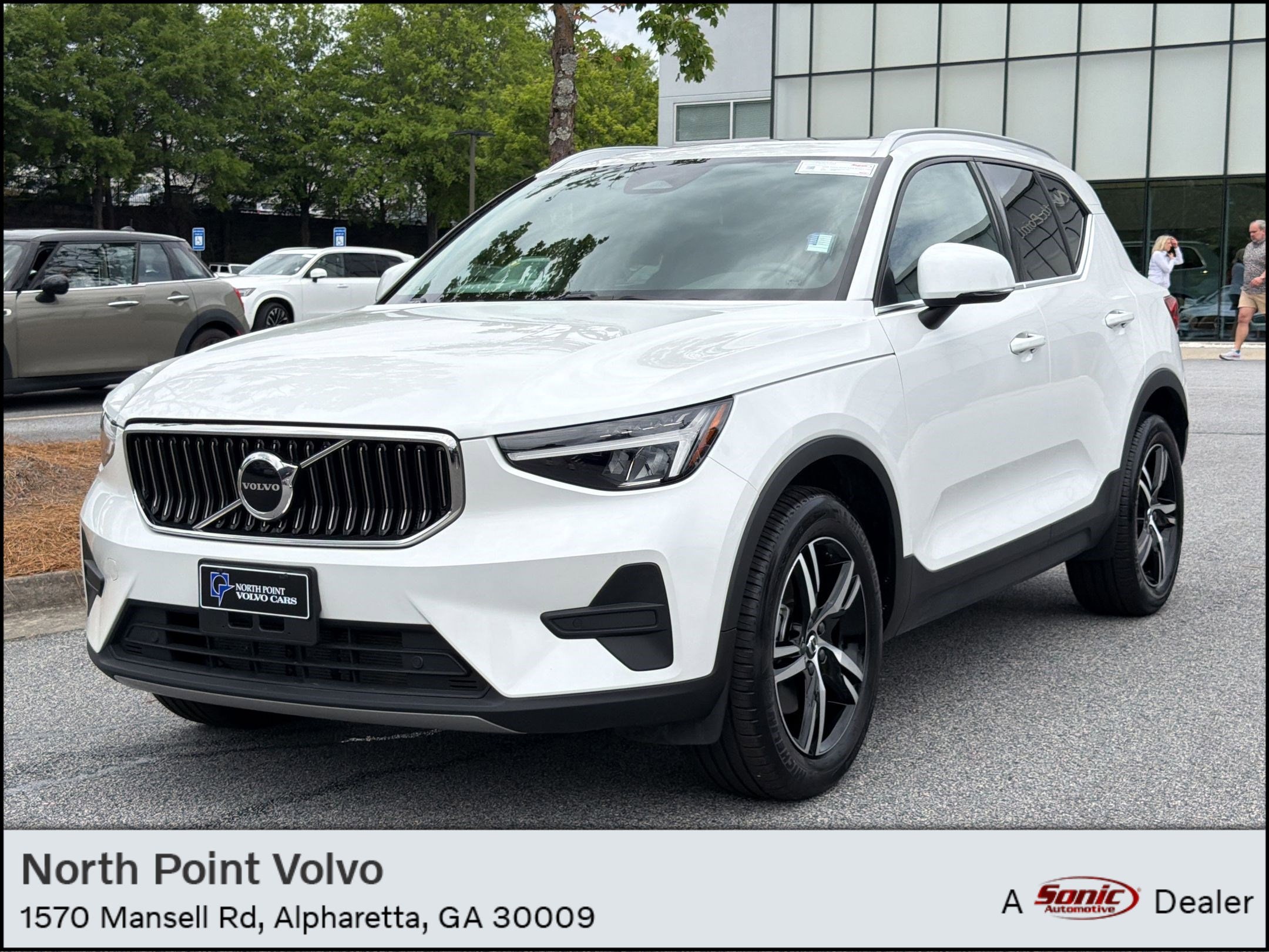 2025 Volvo XC40 B5 Core Bright AWD's photo